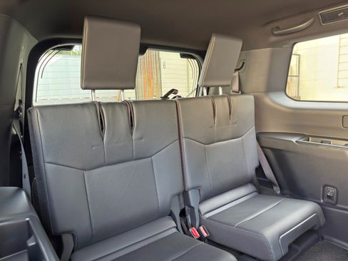 Used 2024 Lexus GX 550 w/ Cold Area Package AWD/4WD image 43