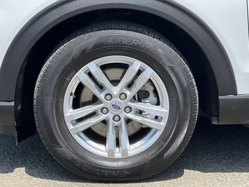 Used 2022 Ford Explorer XLT RWD image 32