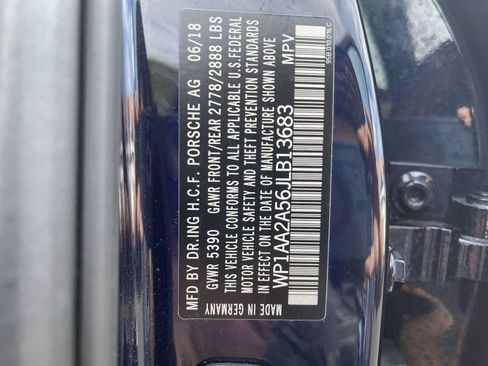 Used 2018 Porsche Macan Sport Edition AWD/4WD image 29