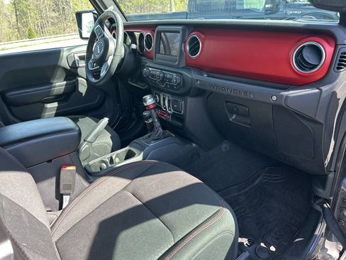Used 2019 Jeep Wrangler Rubicon w/ Steel Bumper Group AWD/4WD image 41