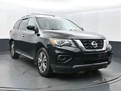 Used 2020 Nissan Pathfinder S FWD image 2