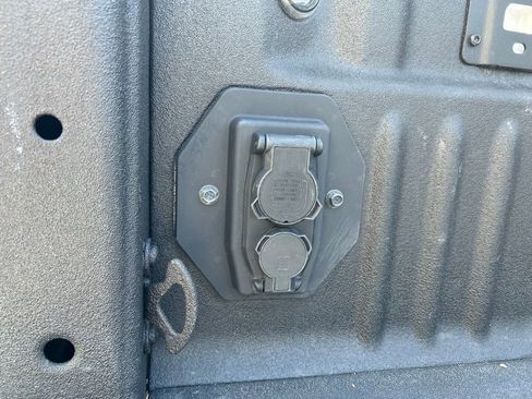 Used 2025 Ford F250 Platinum AWD/4WD image 34