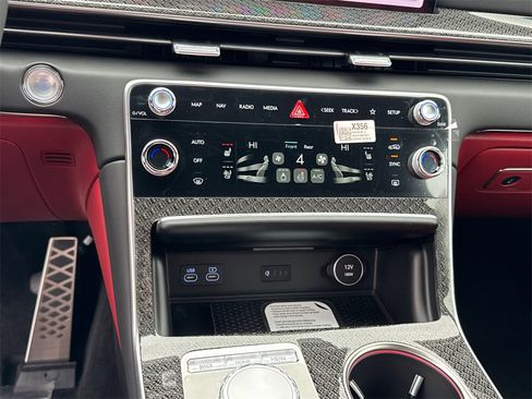 New 2026 Genesis GV80 3.5T e-SC image 32