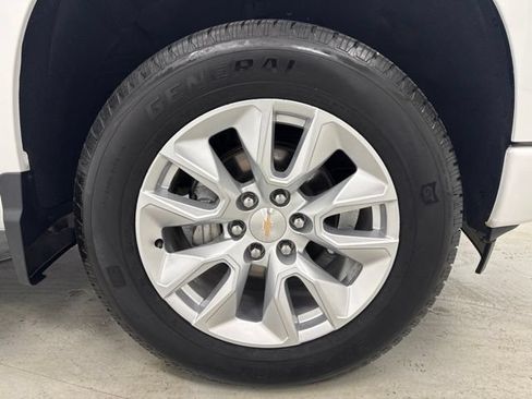 Used 2025 Chevrolet Silverado 1500 Custom AWD/4WD image 31