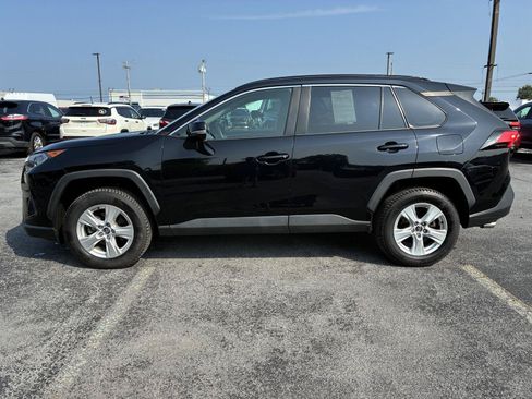 Used 2021 Toyota RAV4 XLE AWD/4WD image 5