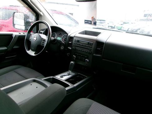 Used 2011 Nissan Titan SV w/ SV Premium Utility Pkg image 12