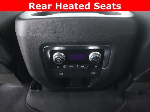 Used 2023 GMC Yukon SLT w/ SLT Premium Package AWD/4WD image 30