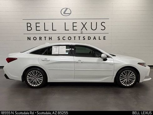 Used 2021 Toyota Avalon Limited w/ Advanced Safety Package FWD image 3