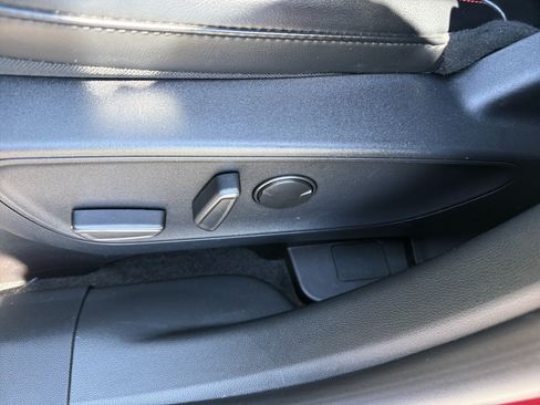 Used 2025 Ford Escape ST-Line Elite AWD/4WD image 16