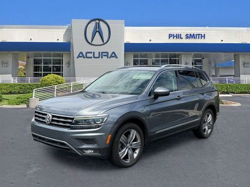 Used 2019 Volkswagen Tiguan SEL Premium w/ 3rd Row Seat Package AWD/4WD image 3