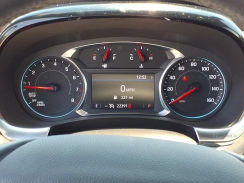 Used 2023 Chevrolet Traverse LT FWD image 20