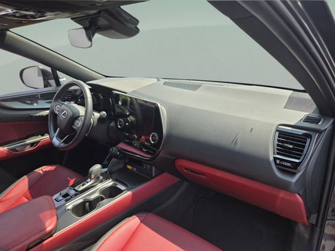 Certified 2025 Lexus NX 250 FWD w/ Accessory Package (Z1) image 28