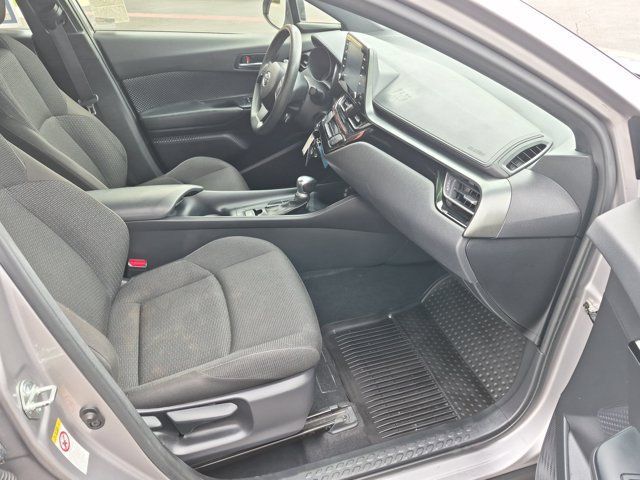 Used 2019 Toyota C-HR LE FWD image 5