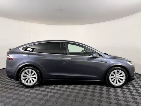 Used 2018 Tesla Model X 75D AWD/4WD image 8