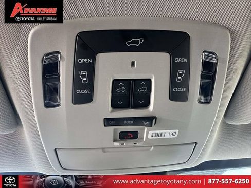 Certified 2023 Toyota Sienna Limited AWD/4WD image 39