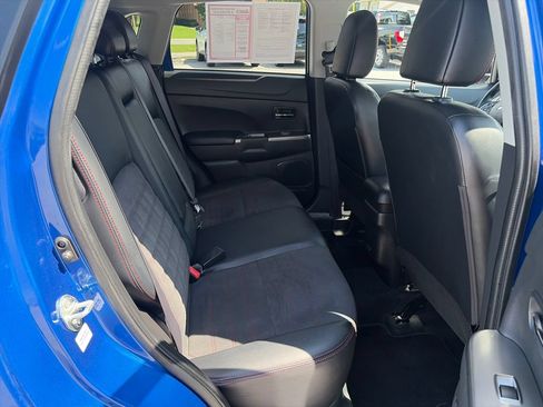 Used 2025 Mitsubishi Outlander Sport SE AWD/4WD image 36