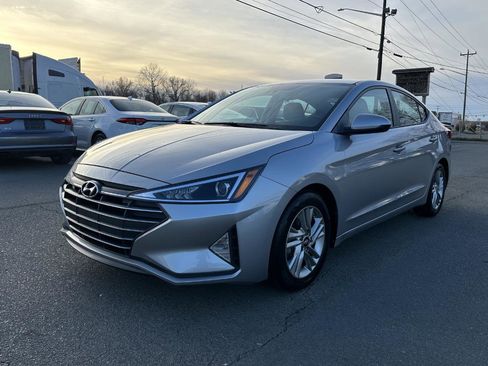 Used 2020 Hyundai Elantra SEL image 3