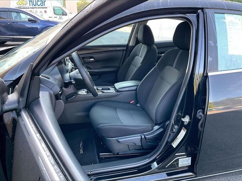 Used 2023 Nissan Sentra SV FWD image 10