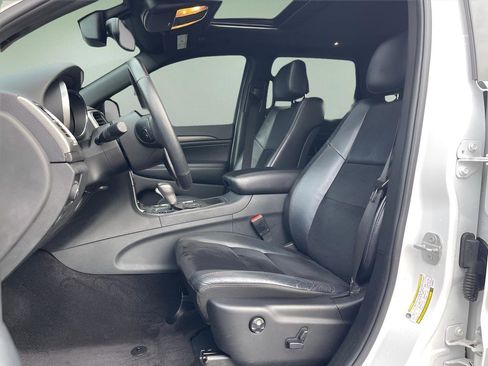 Used 2018 Jeep Grand Cherokee Altitude image 46