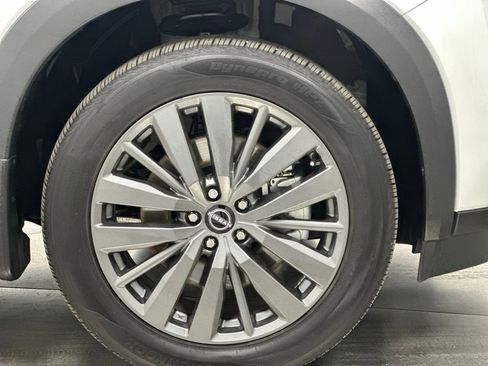 Used 2025 Nissan Pathfinder SL w/ SL Premium Package image 30