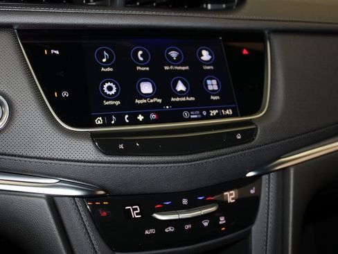 New 2026 Cadillac XT5 Luxury image 14