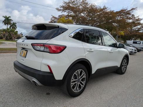 Used 2022 Ford Escape SEL image 4