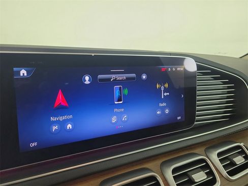 Used 2024 Mercedes-Benz GLS 450 4MATIC image 26