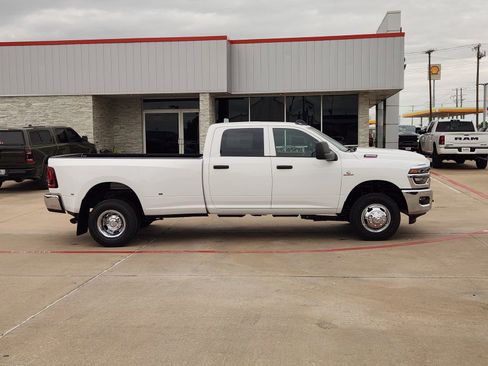 New 2026 RAM 3500 Tradesman AWD/4WD image 7