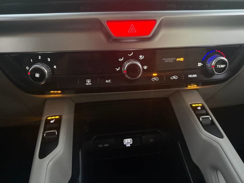 Used 2020 Kia Telluride S w/ S 8 Passenger Seating Package image 19