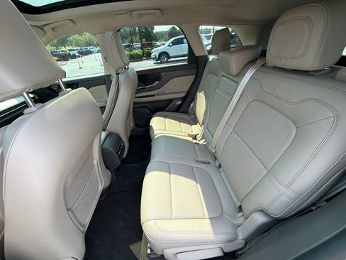 Used 2024 Lincoln Corsair Grand Touring AWD/4WD image 17