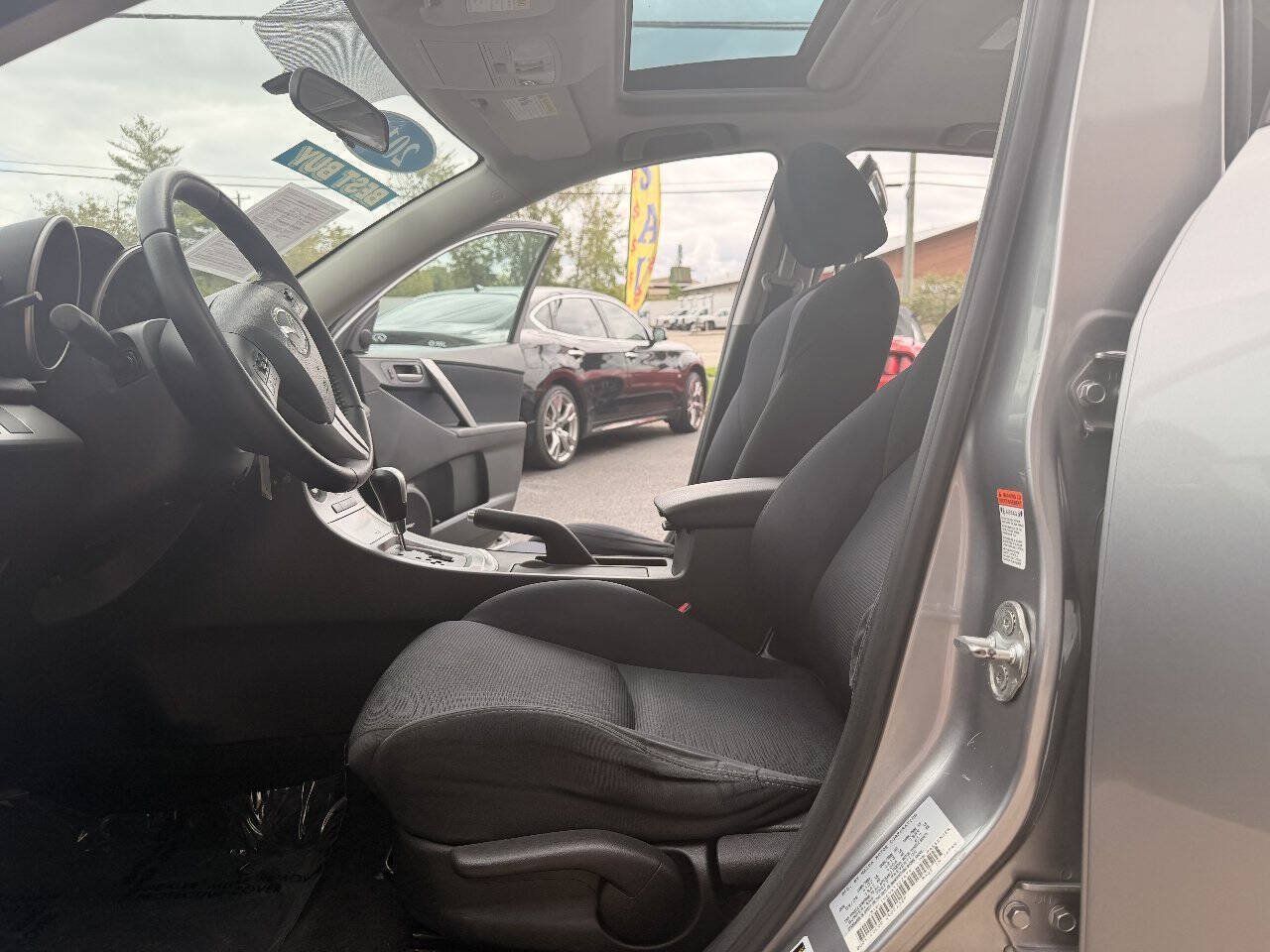 Used 2010 MAZDA MAZDA3 s Sport FWD image 9