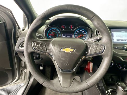 Used 2018 Chevrolet Cruze LT w/ Redline Edition FWD image 16