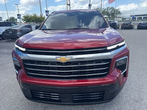 Used 2025 Chevrolet Traverse High Country image 7