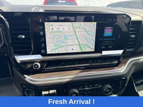 Used 2026 Chevrolet Silverado 1500 LT Trail Boss w/ Convenience Package II AWD/4WD image 6