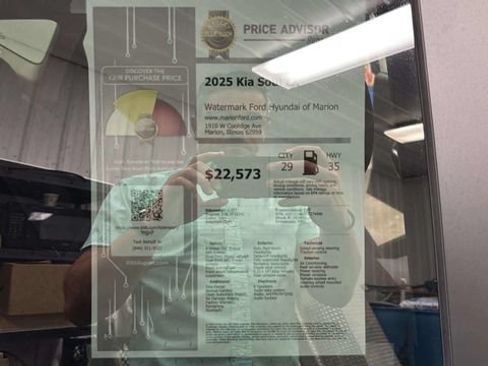Used 2025 Kia Soul LX w/ LX Technology Package FWD image 29