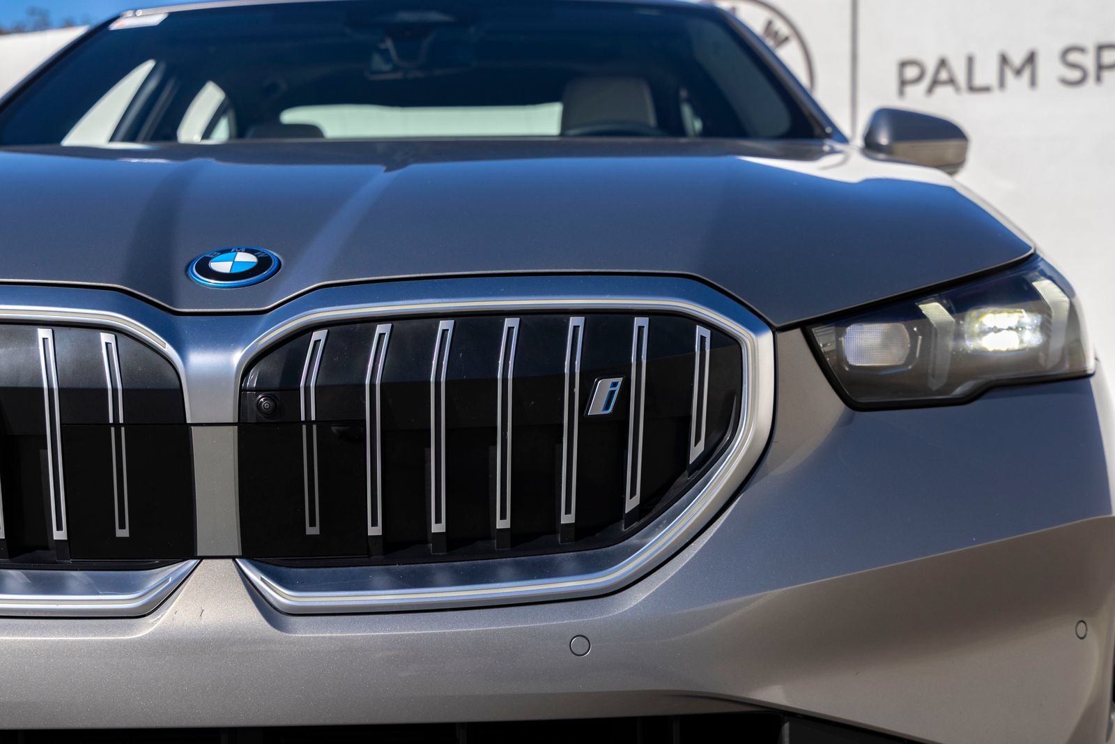 Certified 2025 BMW i5 eDrive40i w/ Premium Package RWD image 9