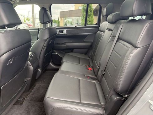 Used 2024 Hyundai Santa Fe Limited AWD/4WD image 12