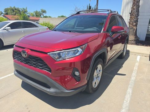 Used 2021 Toyota RAV4 XLE w/ XLE Grade Weather Package AWD/4WD image 1