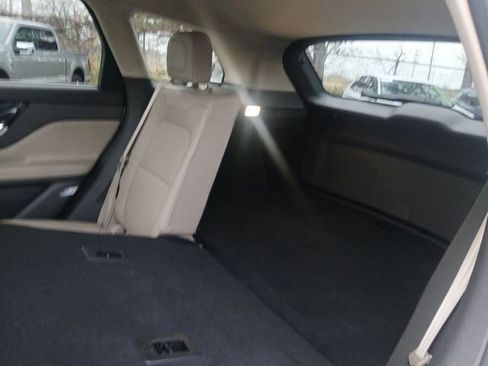 Used 2022 Lincoln Corsair AWD w/ Equipment Group 101A image 40