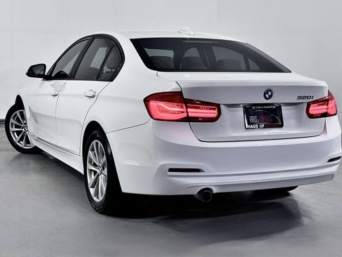Used 2018 BMW 320i 320i Sedan image 9