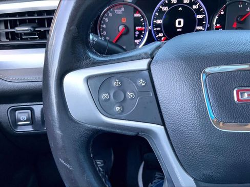 Used 2020 GMC Acadia SLT w/ Driver Alert Package II AWD/4WD image 24