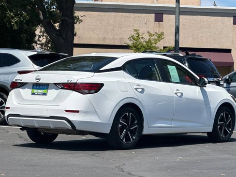 Used 2024 Nissan Sentra SV FWD image 3