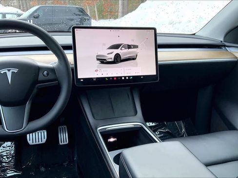 Used 2023 Tesla Model Y Performance image 6