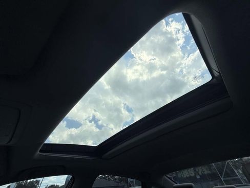 Used 2018 Honda Accord Touring image 38