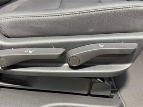 Used 2023 Chevrolet Tahoe LT w/ Luxury Package image 18