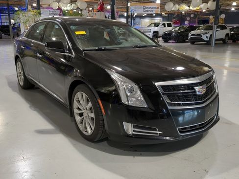 Used 2017 Cadillac XTS Luxury image 4