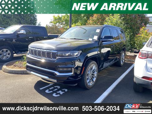 Used 2023 Jeep Grand Wagoneer Series II AWD/4WD image 4