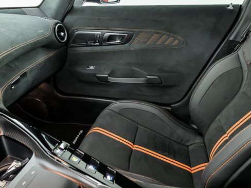 Used 2021 Mercedes-Benz AMG GT Black Series image 38