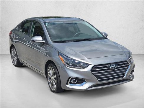 Used 2022 Hyundai Accent Limited FWD image 3