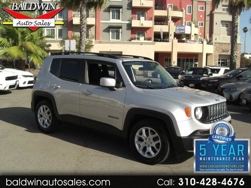 Used 2017 Jeep Renegade Latitude FWD image 1